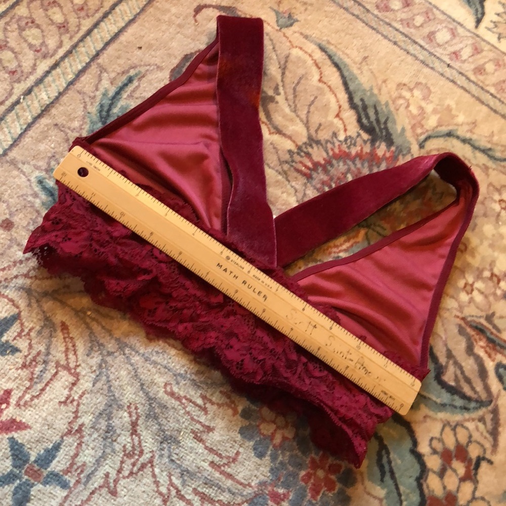 Auden Women’s Red Velvet Plunge Bralette Size Small - Picture 13 of 16